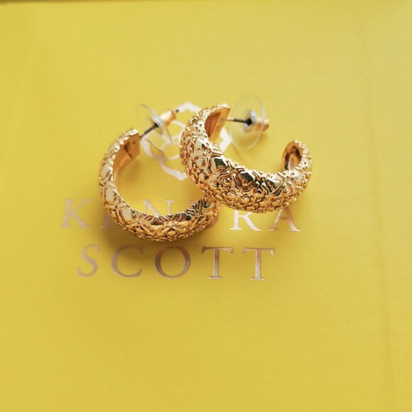 Kendra Scott Jewelry - Kendra Scott Harper Gold Small Hoop Earrings New